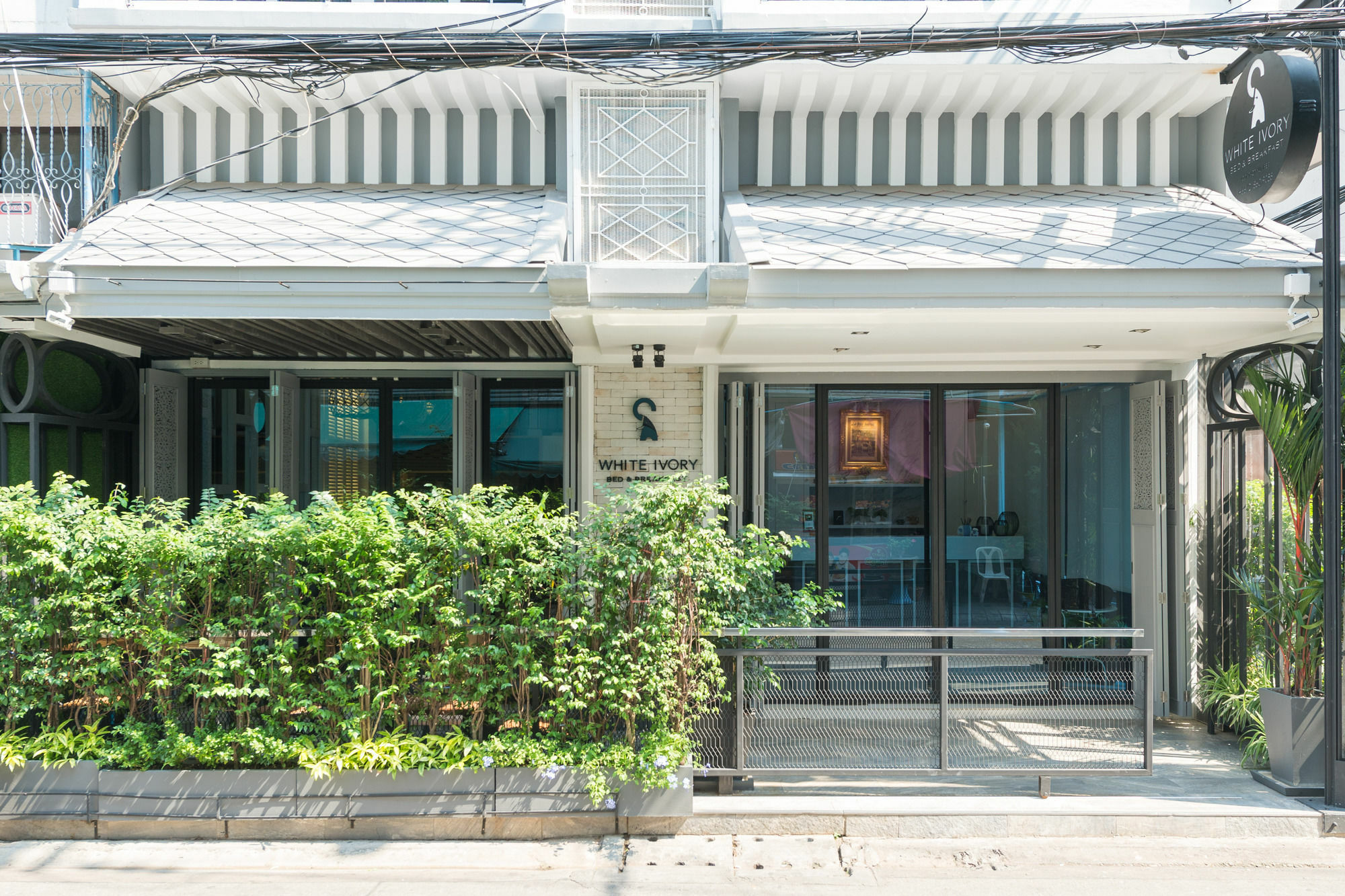 White Ivory Bed And Breakfast Bangkok Exterior photo